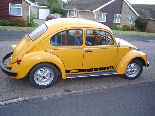 http://i1109.photobucket.com/albums/h422/guyadamsg3/jeans_beetle1.jpg