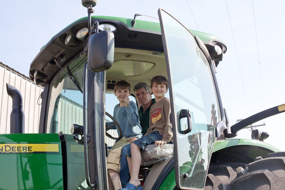 Grandpa's family farm: Visiting the horses