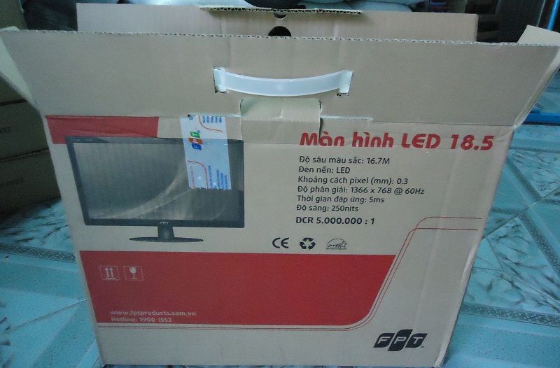 Lcd giá siêu rẽ 18,5 led = 1000k full box