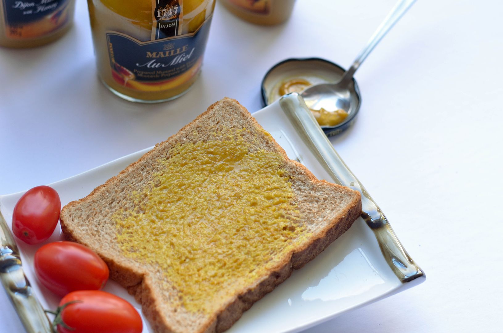 Want to sweeten up your life without adding a ton of calories? Check out five yummy ways to use Maille’s Honey Dijon Mustard!