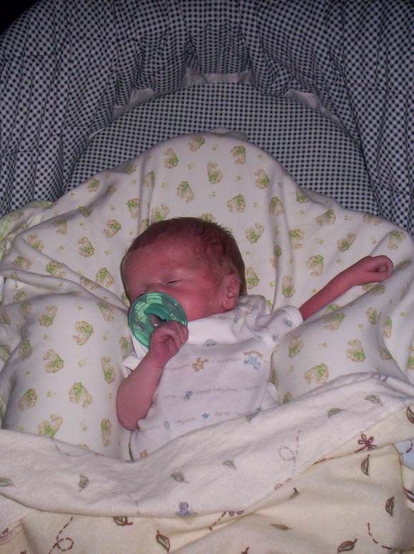 Parenting Tips: Pros & Cons of Co-Sleeping With Your Baby Parenting Tips: Pros & Cons of Co-Sleeping With Your Baby