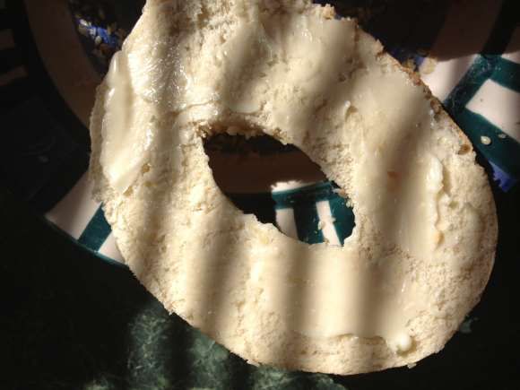 Easy Healthy Recipes: Bagel with Butter Easy Healthy Recipes: Bagel with Butter