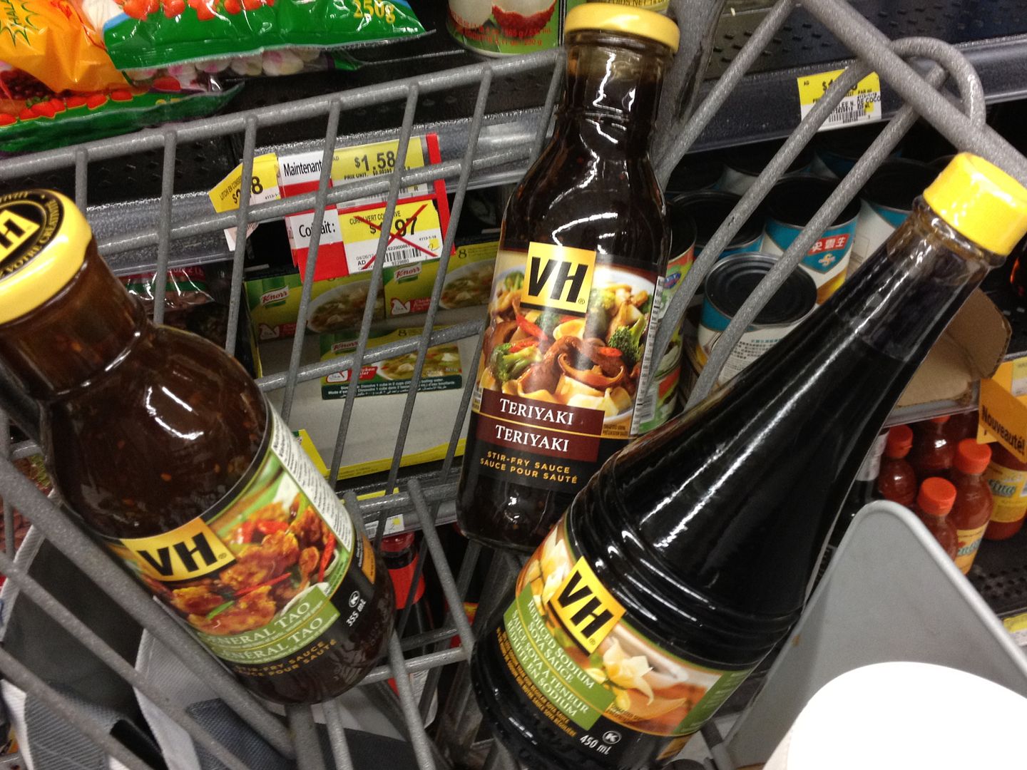 VH sauces in a cart, #DeliciousSauces