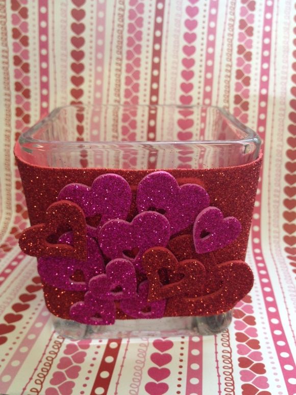 Frugal Valentine's Day Decor: DIY Sweetheart Candle Holder