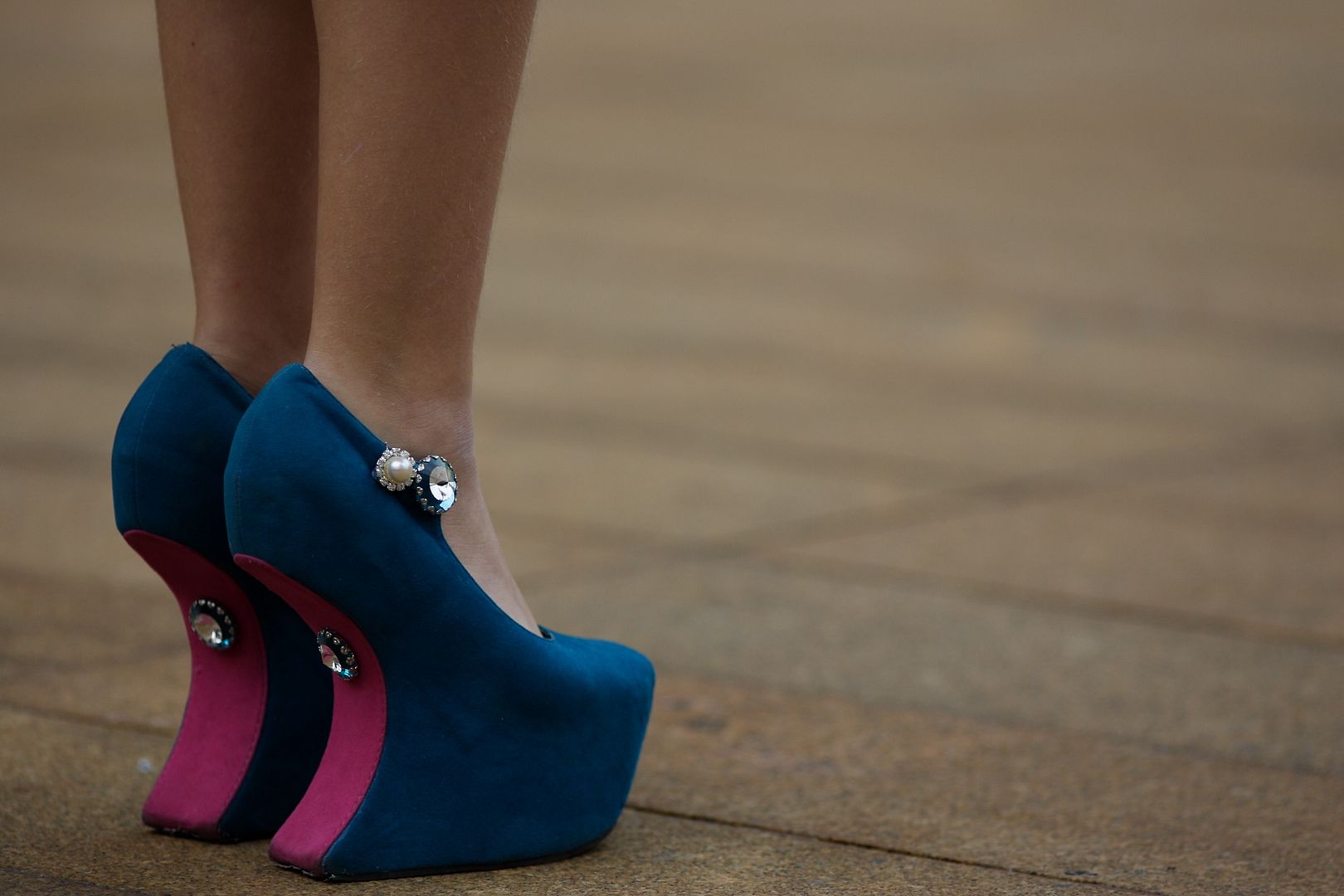 IMAGE: http://i1109.photobucket.com/albums/h433/shutter_dreams/1Dii/8913_zpsb85c7bc6.jpg