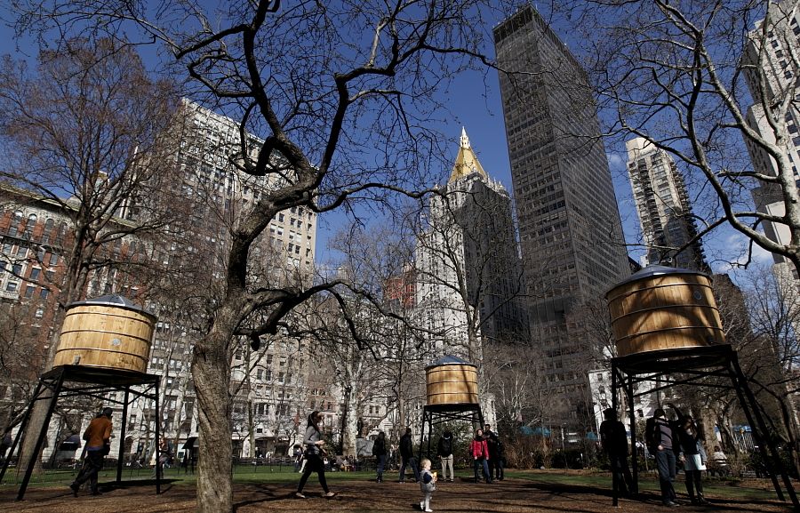 IMAGE: http://i1109.photobucket.com/albums/h433/shutter_dreams/1Div/MKO_5692_zps5ce24abf.jpg