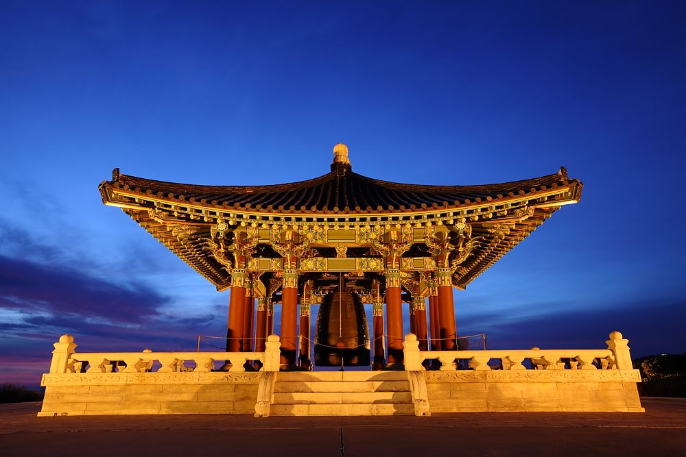 IMAGE: http://i1109.photobucket.com/albums/h433/shutter_dreams/5D/IMG_6176a_zps43abd70a.jpg