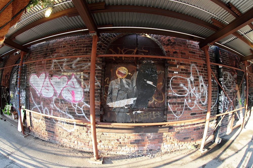 IMAGE: http://i1109.photobucket.com/albums/h433/shutter_dreams/mkii/IMG_2306.jpg