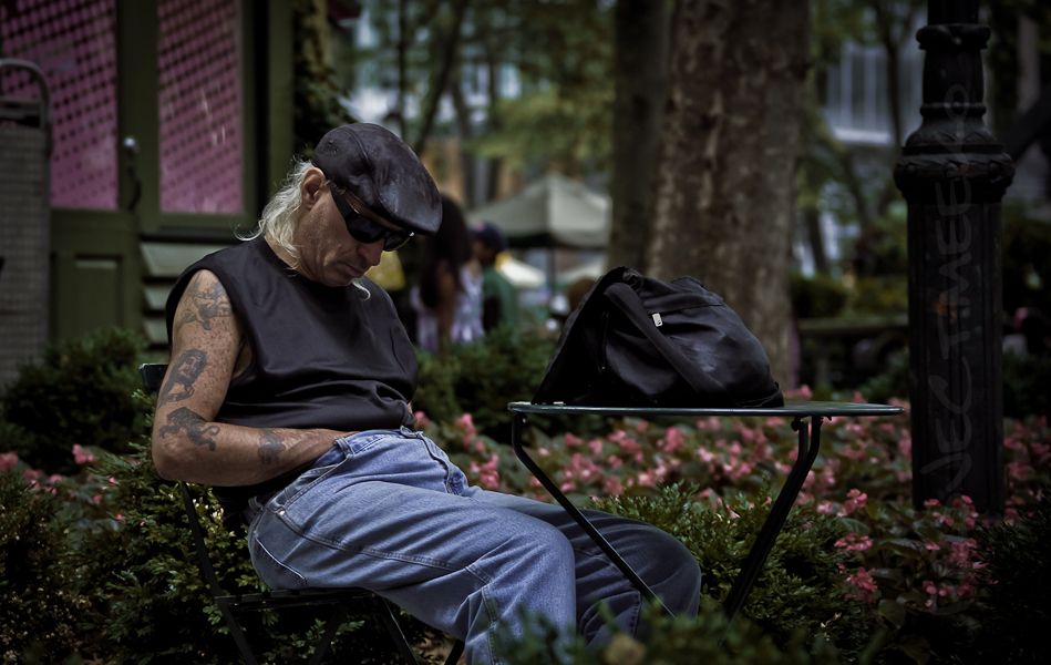 IMAGE: http://i1109.photobucket.com/albums/h433/shutter_dreams/mkii/IMG_5245.jpg