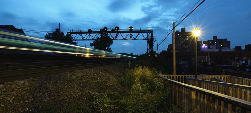 IMAGE: http://i1109.photobucket.com/albums/h433/shutter_dreams/mkii/IMG_5527a.jpg