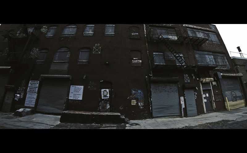 IMAGE: http://i1109.photobucket.com/albums/h433/shutter_dreams/museum/IMG_2542a.jpg