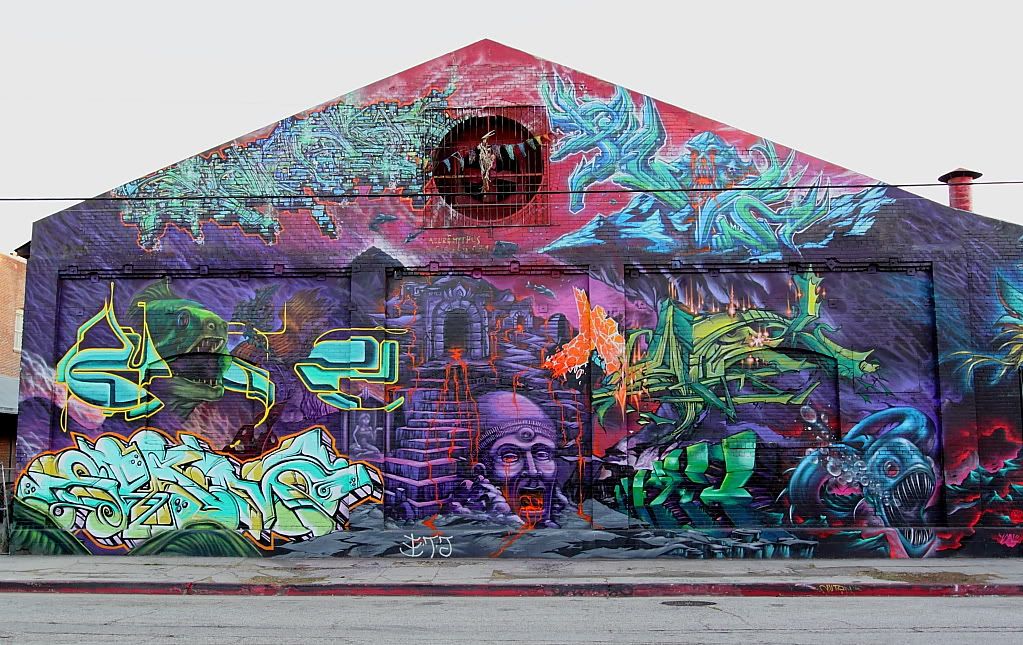 IMAGE: http://i1109.photobucket.com/albums/h433/shutter_dreams/museum/IMG_5563.jpg