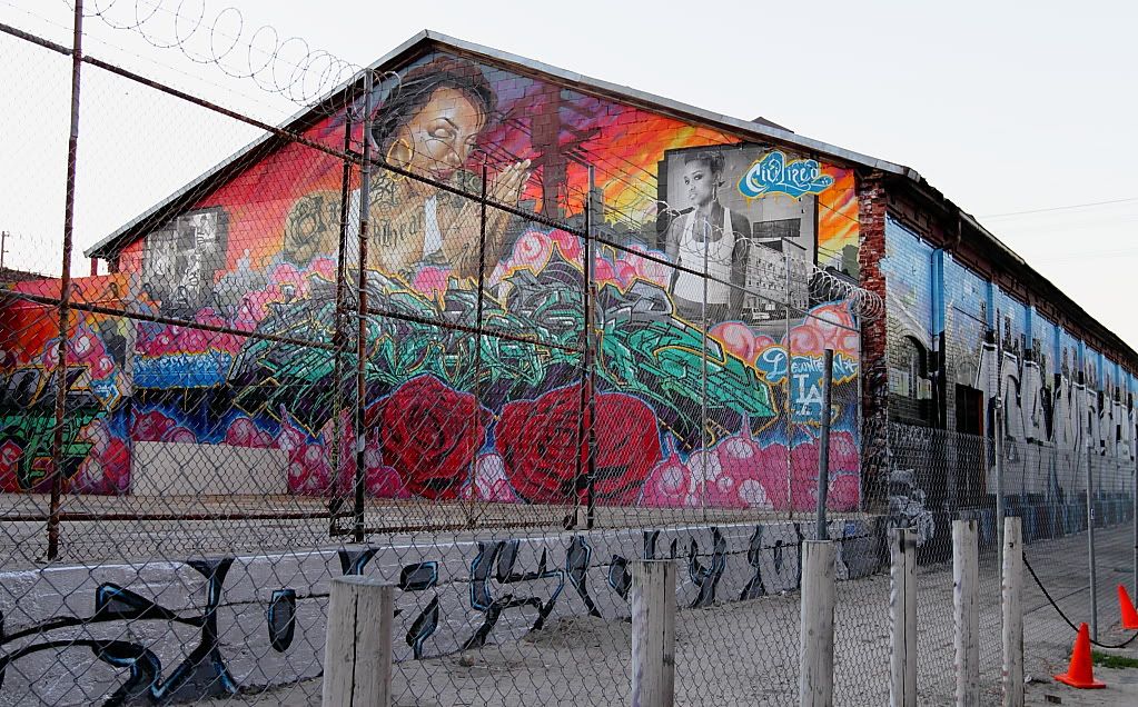 IMAGE: http://i1109.photobucket.com/albums/h433/shutter_dreams/museum/IMG_5574.jpg