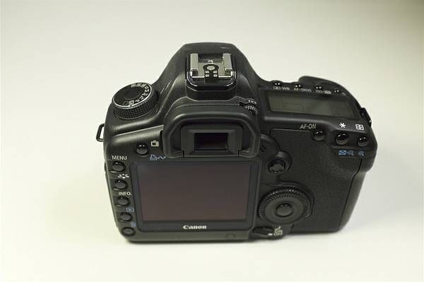 IMAGE: http://i1109.photobucket.com/albums/h433/shutter_dreams/x100s/4a_zpsda4c7802.jpg