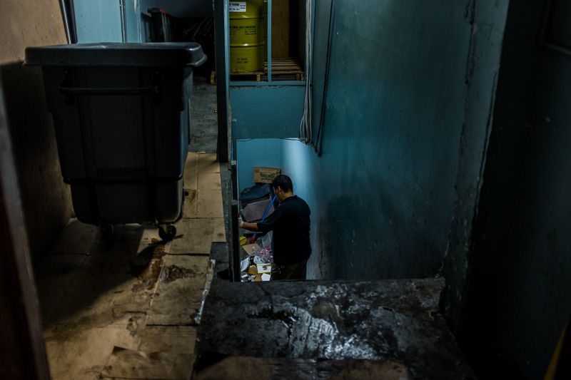 IMAGE: http://i1109.photobucket.com/albums/h433/shutter_dreams/x100s/DSCF2280_zpse698520e.jpg