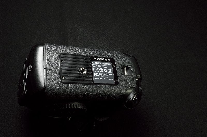 IMAGE: http://i1109.photobucket.com/albums/h433/shutter_dreams/x100s/DSCF5057_zps2b3aea75.jpg