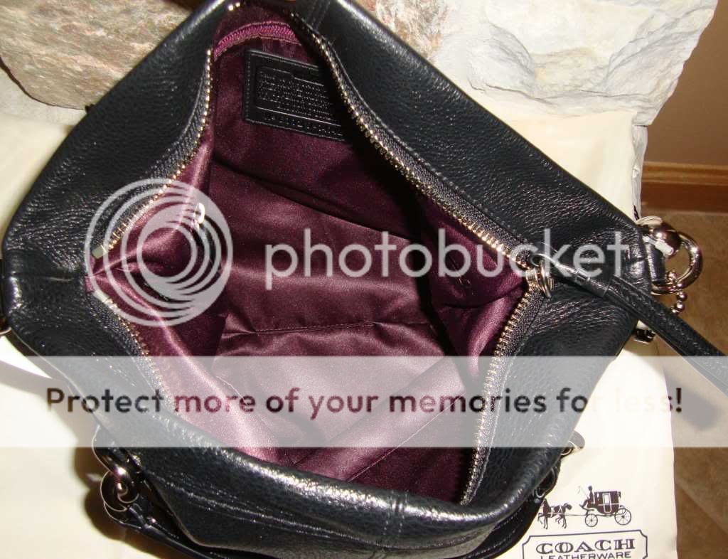 ABSOLUTELY GORGEOUS BLACK LEATHER SLOUCHY BAG WITH DETAILED STITCHING 