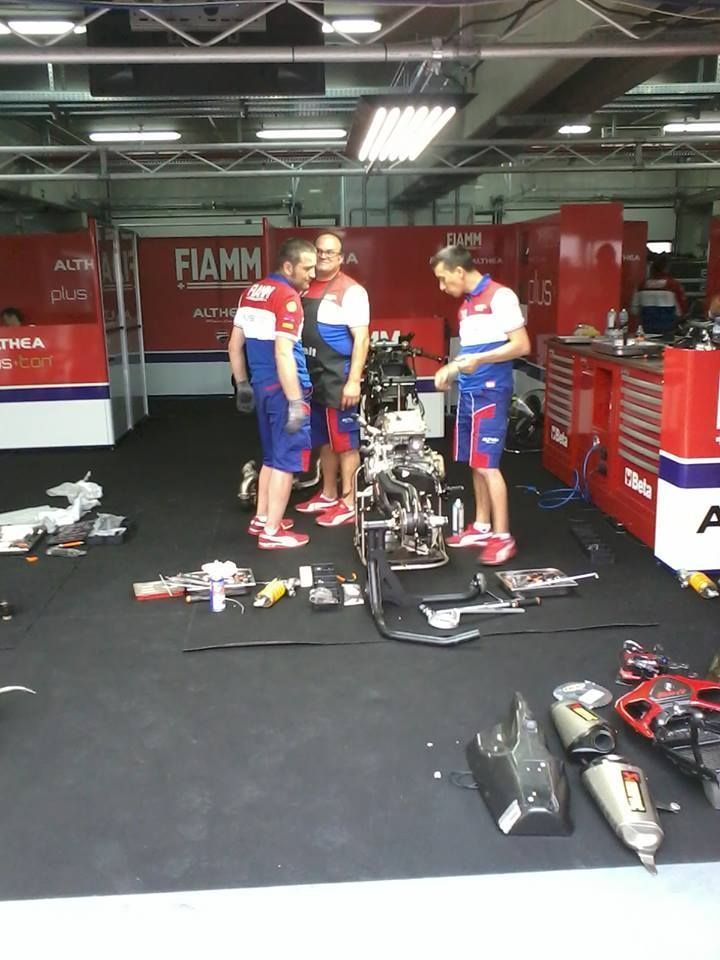 Athea%20ducati_zpsuk6maaop.jpg