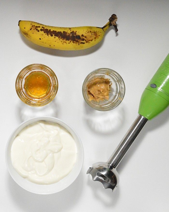 Frozen Dog Treat Recipe: Peanut Butter Banana Pup-Pops