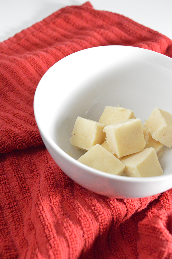 Frozen Dog Treat Recipe: Peanut Butter Banana Pup-Pops