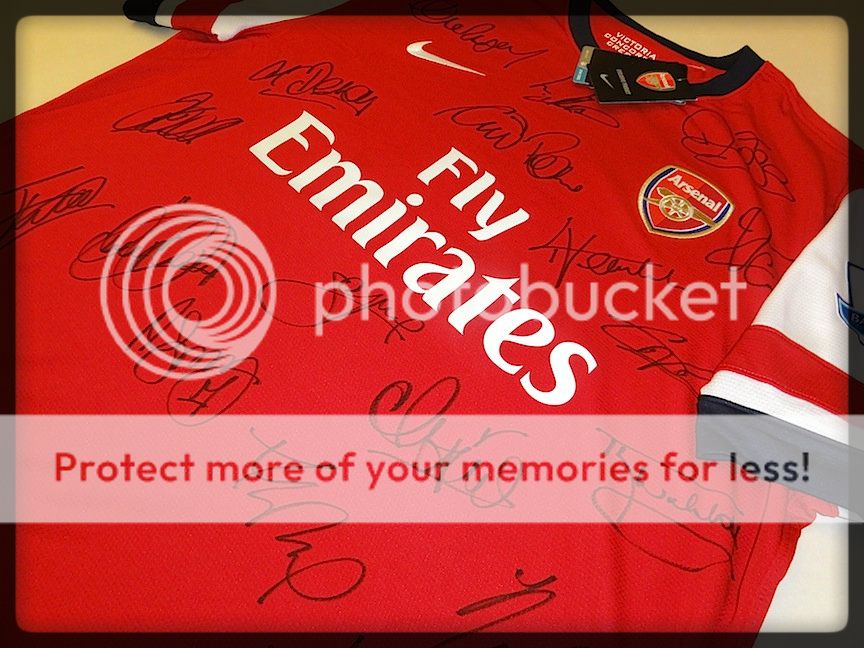 Genuine Signed New 2012 2013 Arsenal Home Shirt with Full Team 